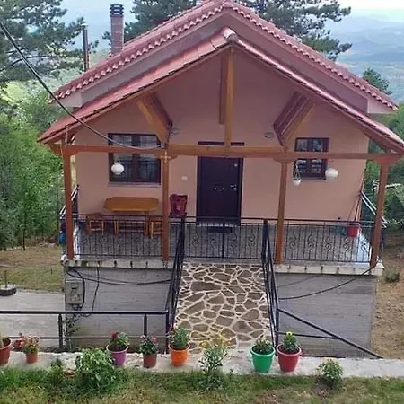 Bujtina Qosja *